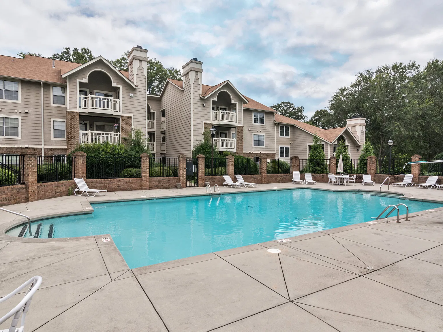 2 bed, 1115 sqft, $1,750 — Photo 3