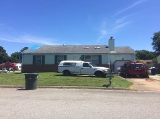 110 Lark Cir, Newport News, VA 23601