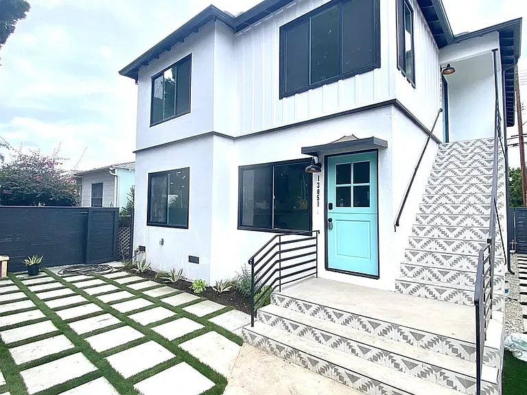13053 Venice Blvd — Photo 27