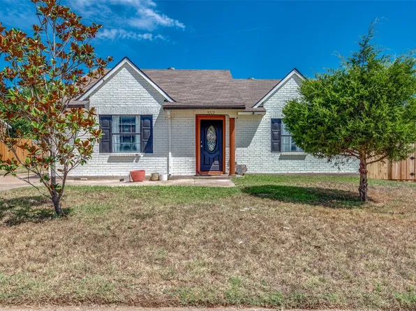 3712 Seven Gables St, Fort Worth, TX 76133