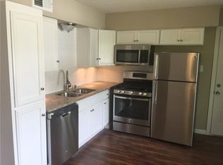238 W Phillips Ct, Grand Prairie, TX 75051