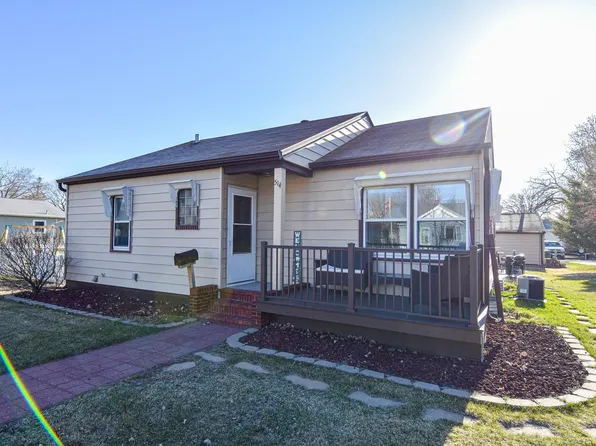 514 Saint Paul Ave S, Thief River Falls, MN 56701