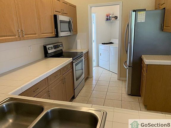 3rd image of 2713 Augusta Dr