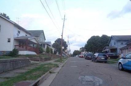 2nd image of 907 Chester Ave