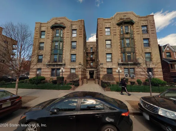 8678 Bay Pkwy, Brooklyn, NY 11214