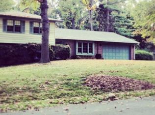 4900 Flower Valley Dr, Rockville, MD 20853
