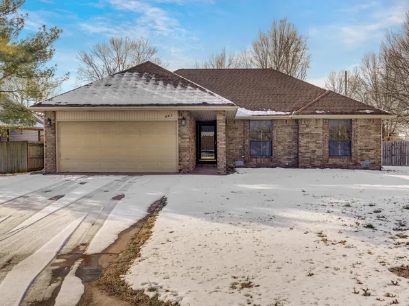 645 S Troy Place, Springfield, MO 65802