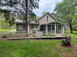 558 Fleming Rd, Cincinnati, OH 45231