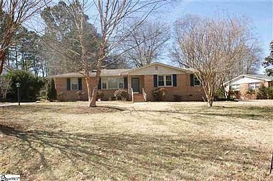 1st image of 3 Sedgefield Dr