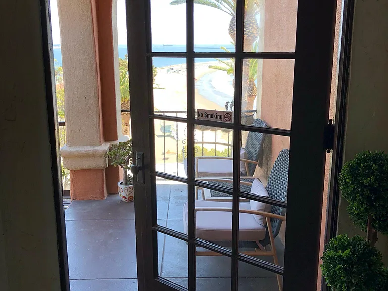3rd flr community balcony