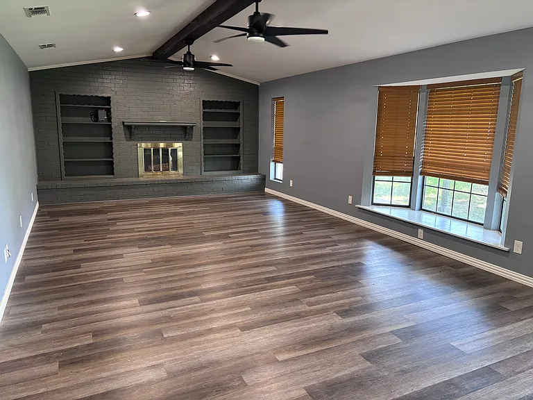 2533 Branch Creek Rd — Photo 2