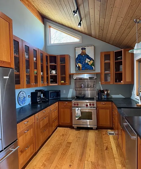 1411 Hermitage Rd — Photo 2