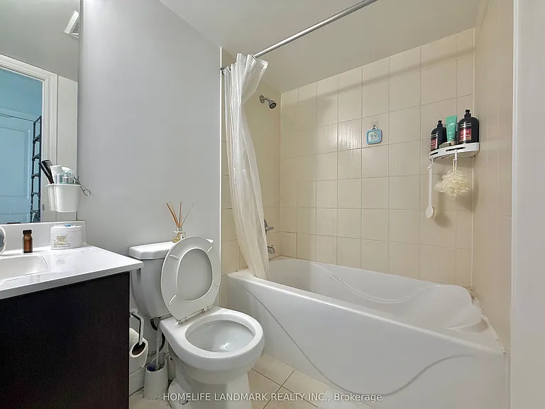 50 Town Centre Ct #3905 — Photo 4