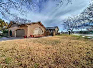 312 N Tara Ln, Wichita, KS 67206