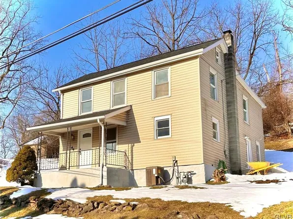 44 Market St, Freemansburg, PA 18017