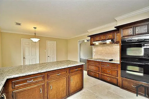 10030 Windriver Dr — Photo 27