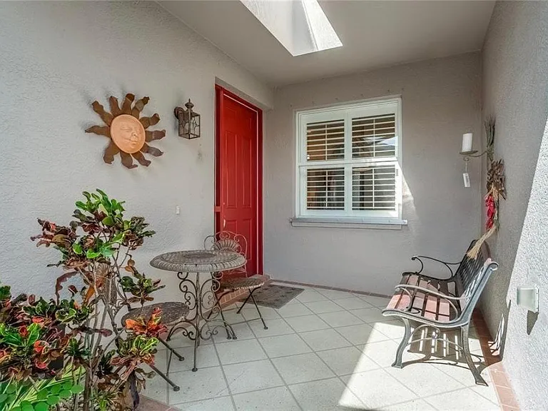 7339 Cleopatra Dr — Photo 10