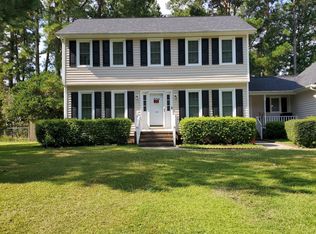909 Pine Valley Rd, Jacksonville, NC 28546
