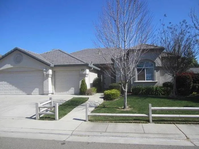 9511 Heathman Way photo 1