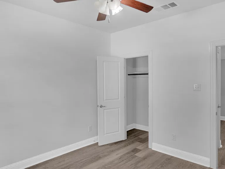 1520 Summit View Ln — Photo 14