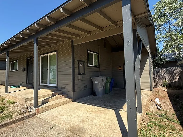 849 West St — Photo 3