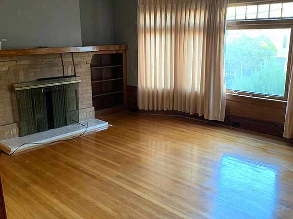 2nd image of 723 23rd Ave
