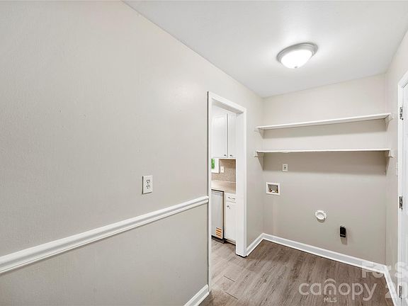 3rd image of 7001 Crossridge Rd