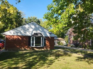 1040 W Pacific Ave, Waukegan, IL 60085