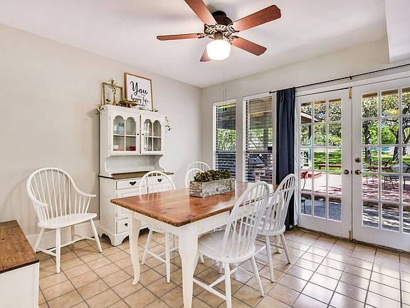 4th image of 31 Brookhollow Dr