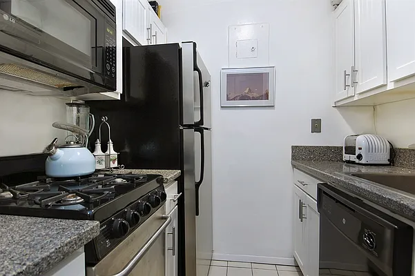 Sold by Corcoran | media 3