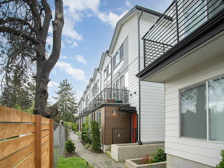 7122 A Beacon Ave S — Photo 7
