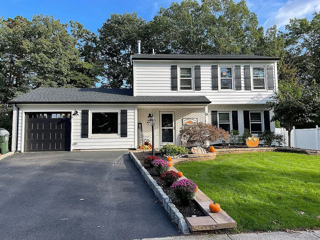 15 Lampost Ct photo 1