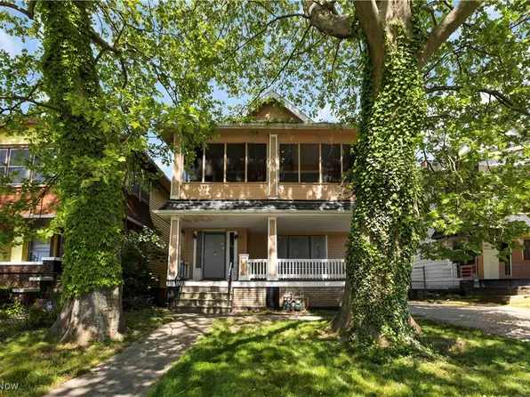 851 Paxton Rd, Cleveland, OH 44108