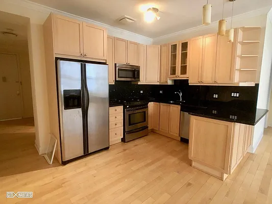 Rented by Citi Habitats | media 9