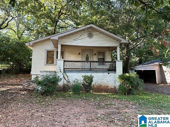 2nd image of 927 Woodward Rd