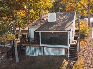 206 Ivy Rd, Lake Ozark, MO 65049