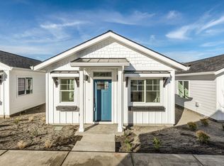 577 Coffee Ln, Ashland, OR 97520