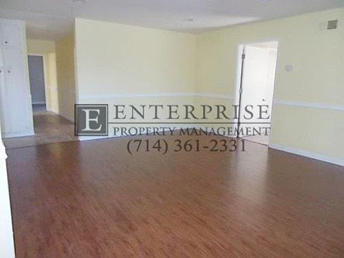3rd image of 12440 224th St