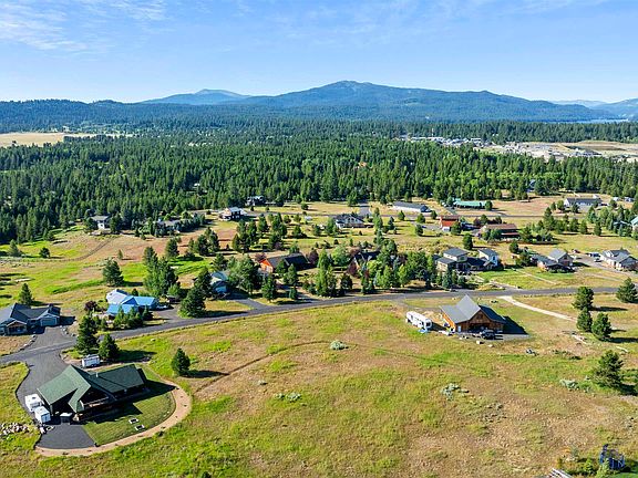 2nd image of 1000 Ridge Rd