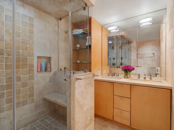 315 East 69th Street image 7 of 8