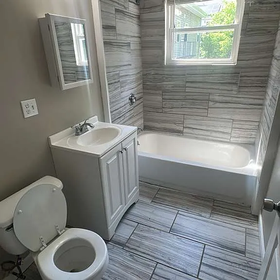 518 Willow St #2L — Photo 2