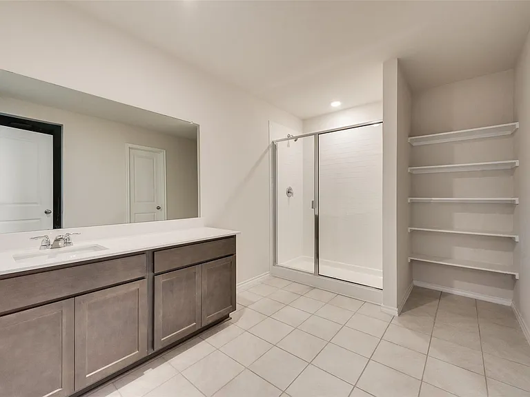 4016 Huntington Dr — Photo 8