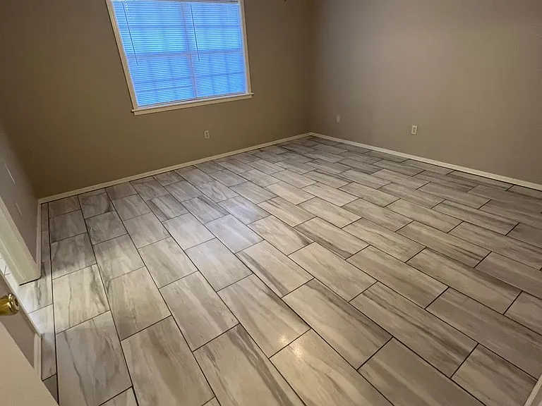 202 Loop W — Photo 11