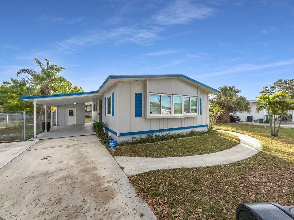 1st image of 409 Coconut Avenue E