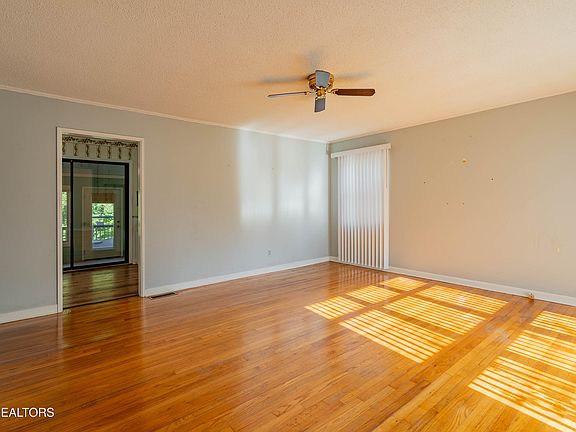 5th image of 108 Alger Rd
