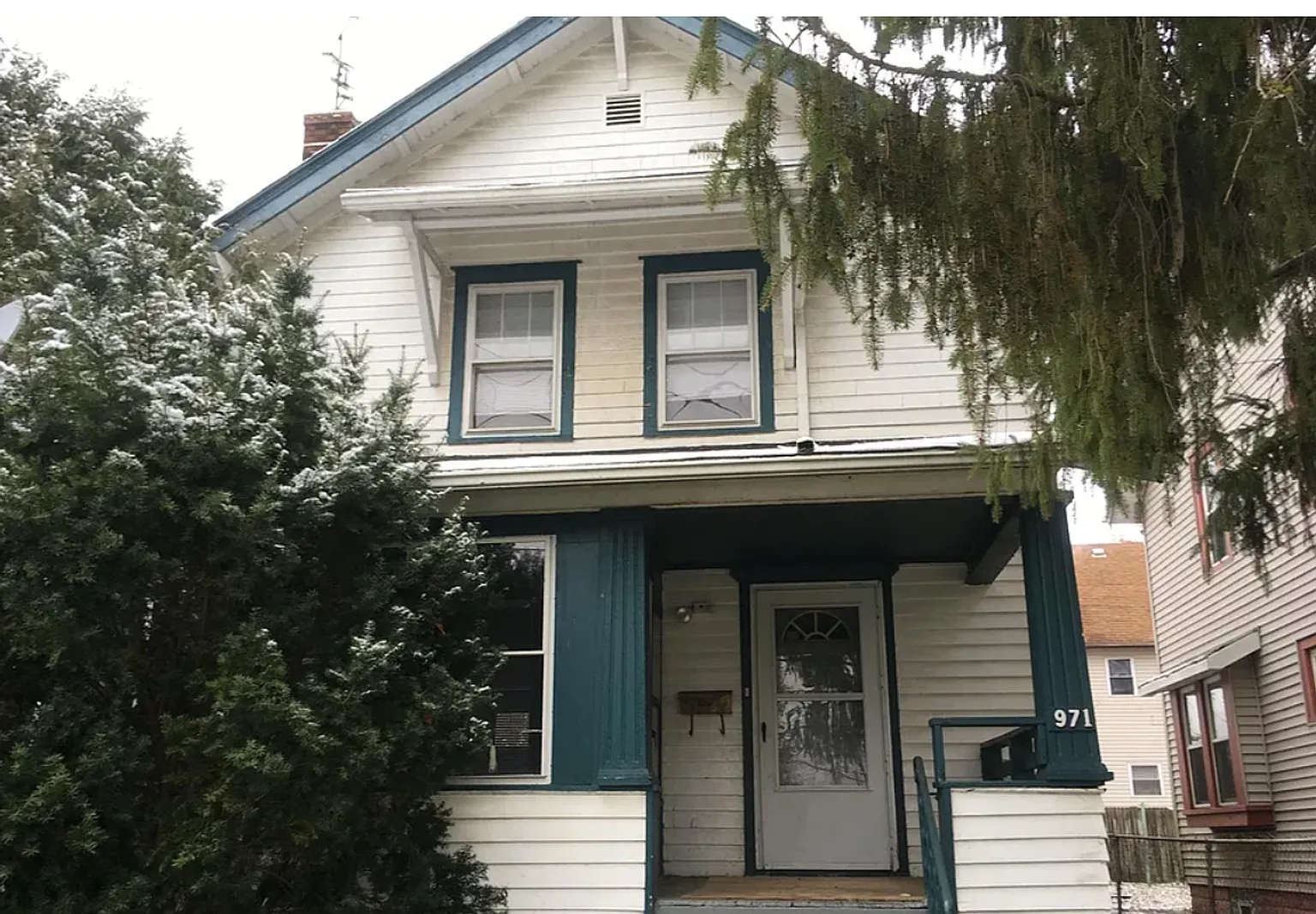 971 Peckham St photo 1
