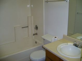 1122 Canyon Hills Rd APT D3, Thermopolis, WY 82443