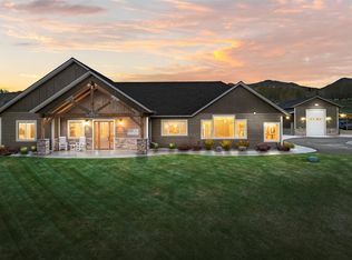 828 Corvallis Hills Dr, Corvallis, MT 59828