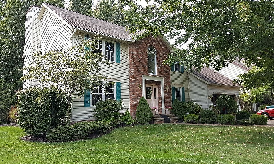 2nd image of 6686 Silvermound Dr