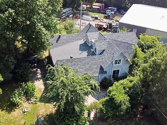 5th image of 1710 W Main St